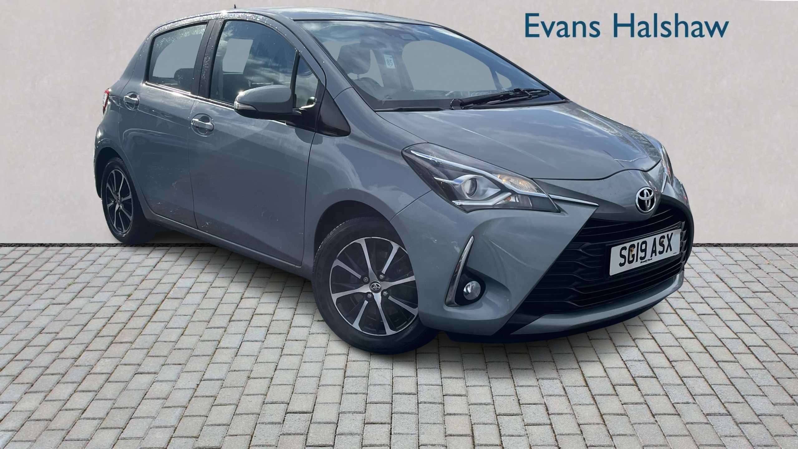 Main listing image - Toyota Yaris