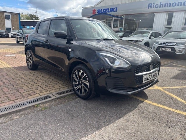 Main listing image - Suzuki Swift