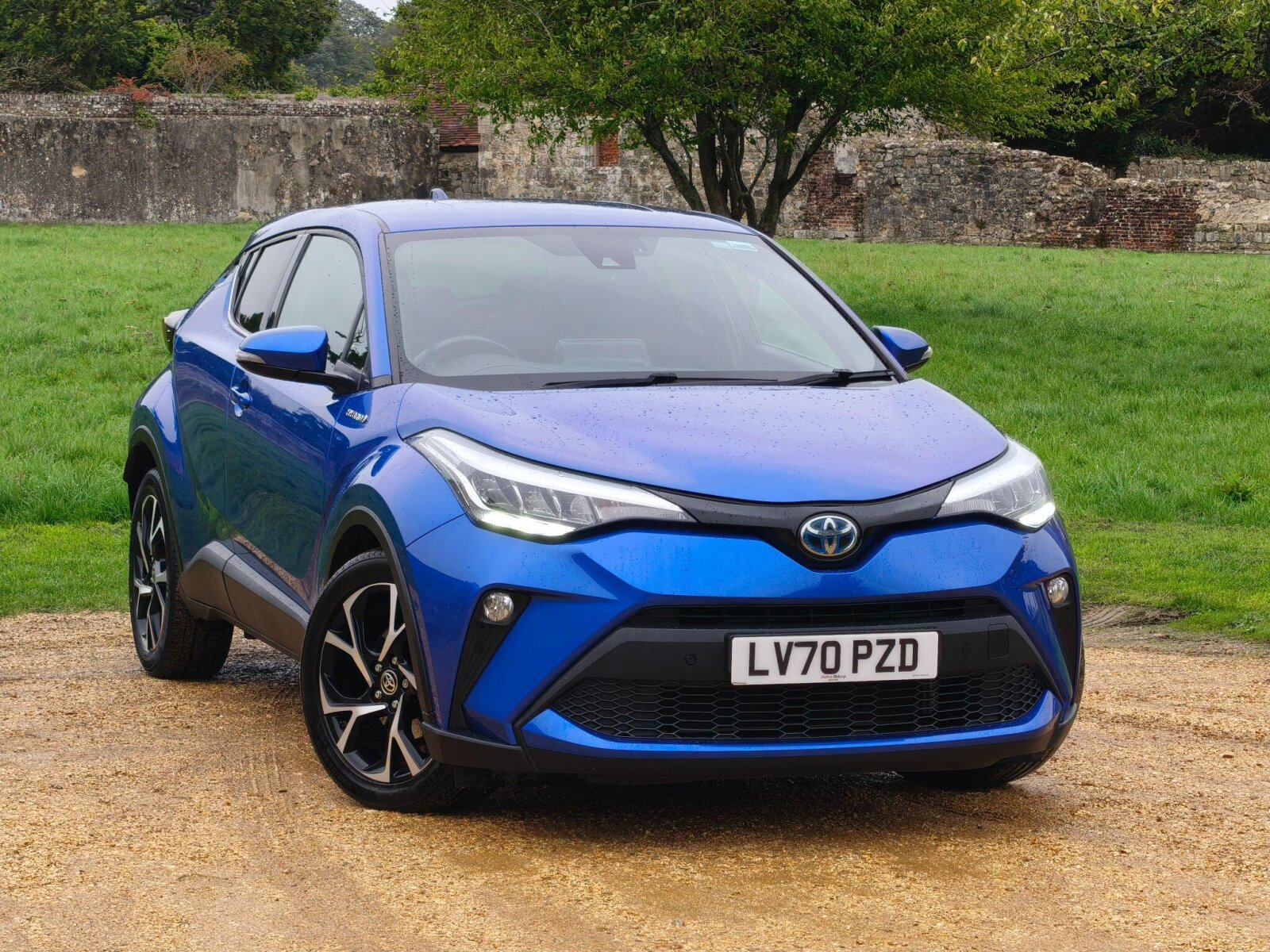 Main listing image - Toyota C-HR
