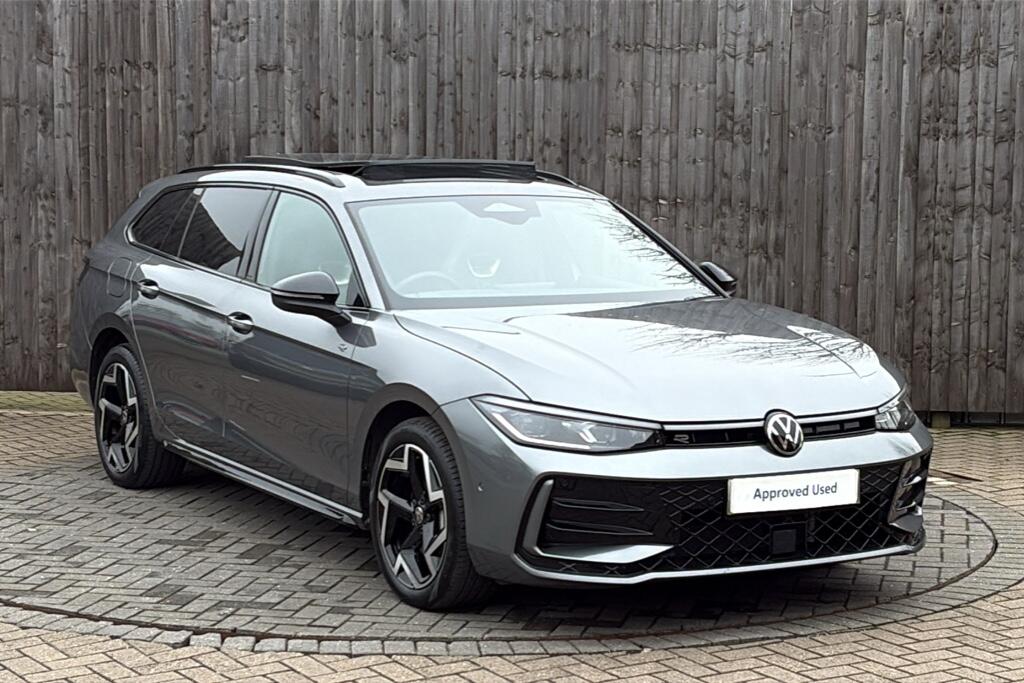 Main listing image - Volkswagen Passat Estate