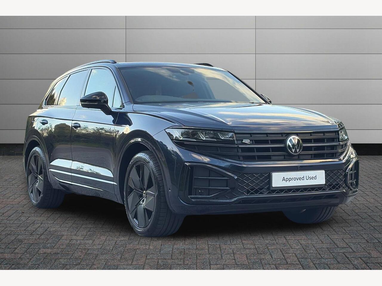 Main listing image - Volkswagen Touareg