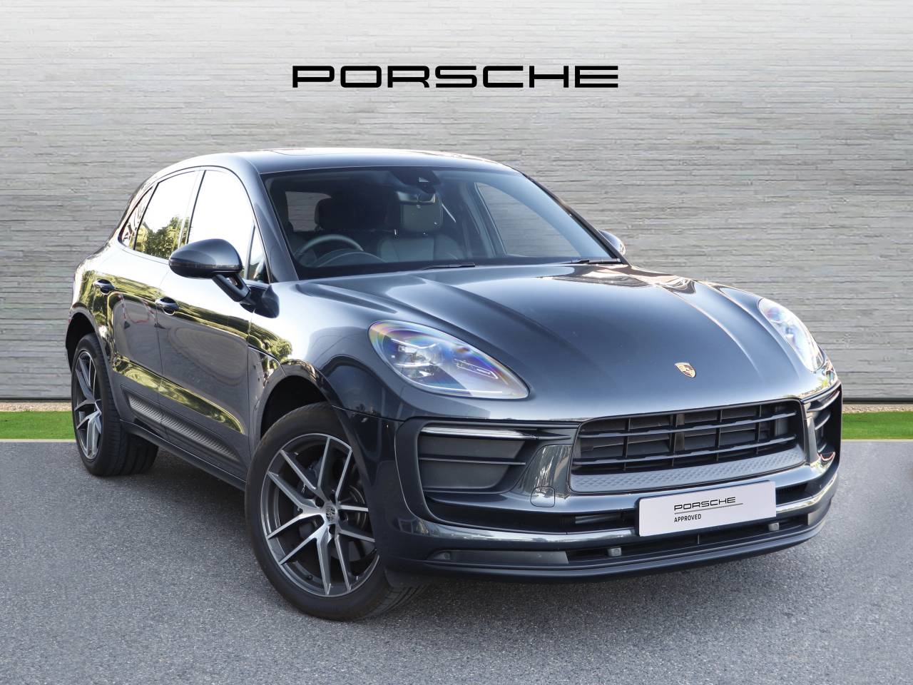 Main listing image - Porsche Macan