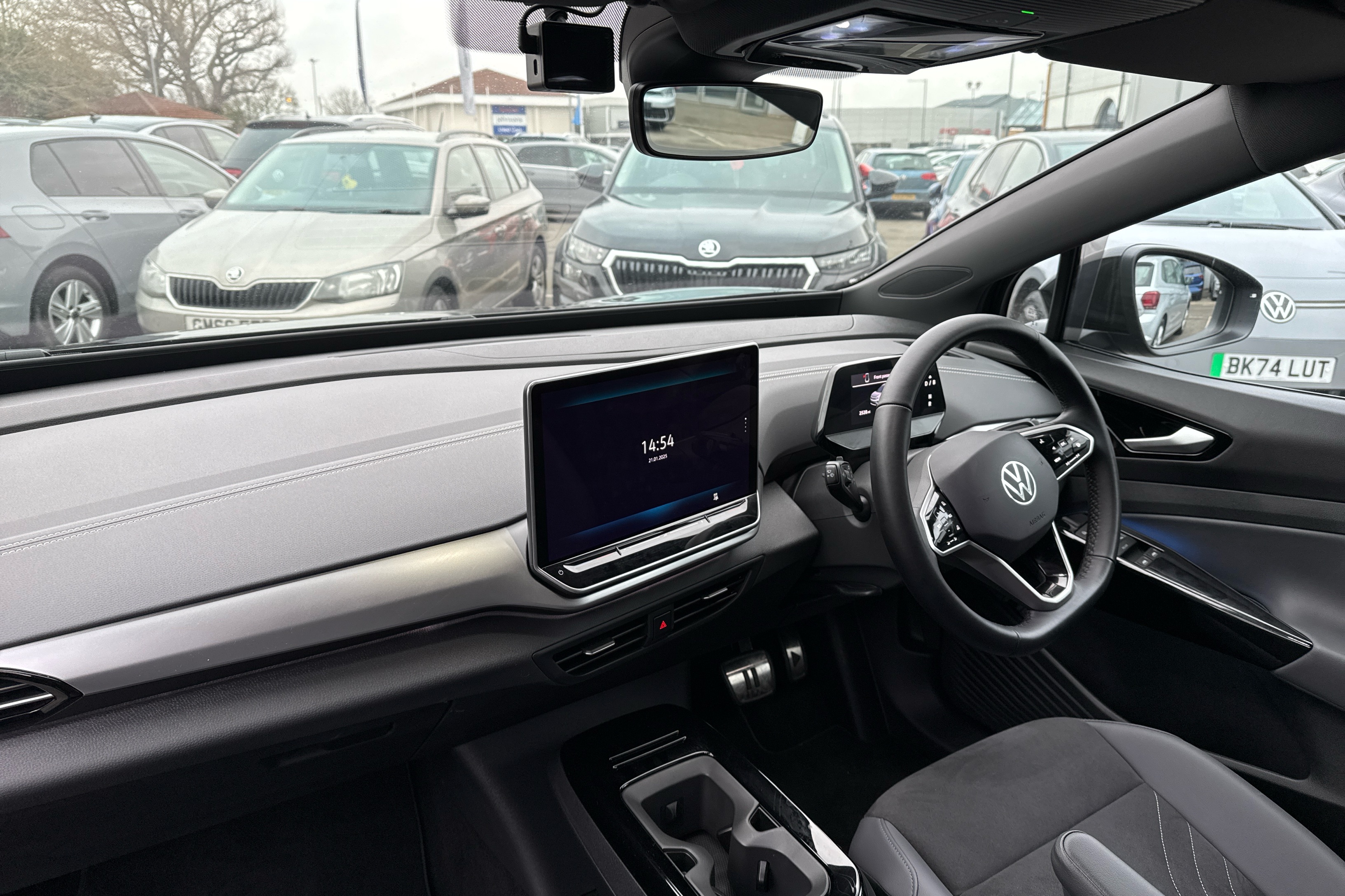 Main listing image - Volkswagen ID.4