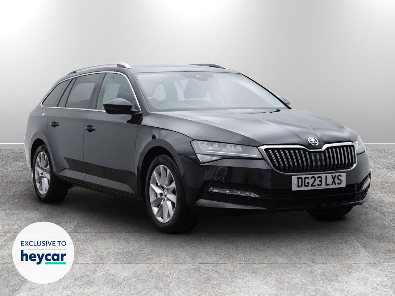 Main listing image - Skoda Superb Estate