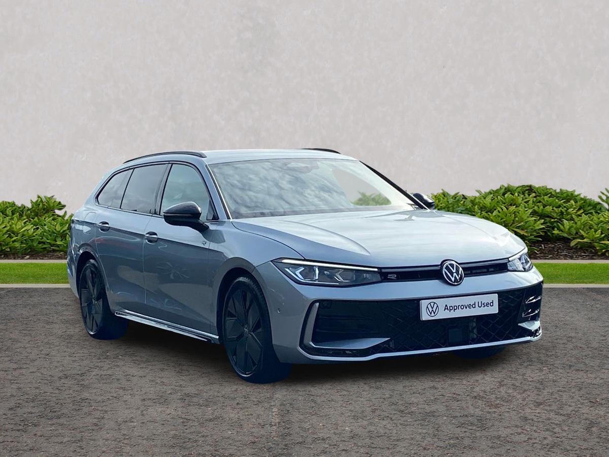 Main listing image - Volkswagen Passat