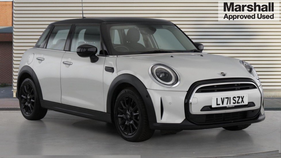 Main listing image - MINI Hatchback 5dr