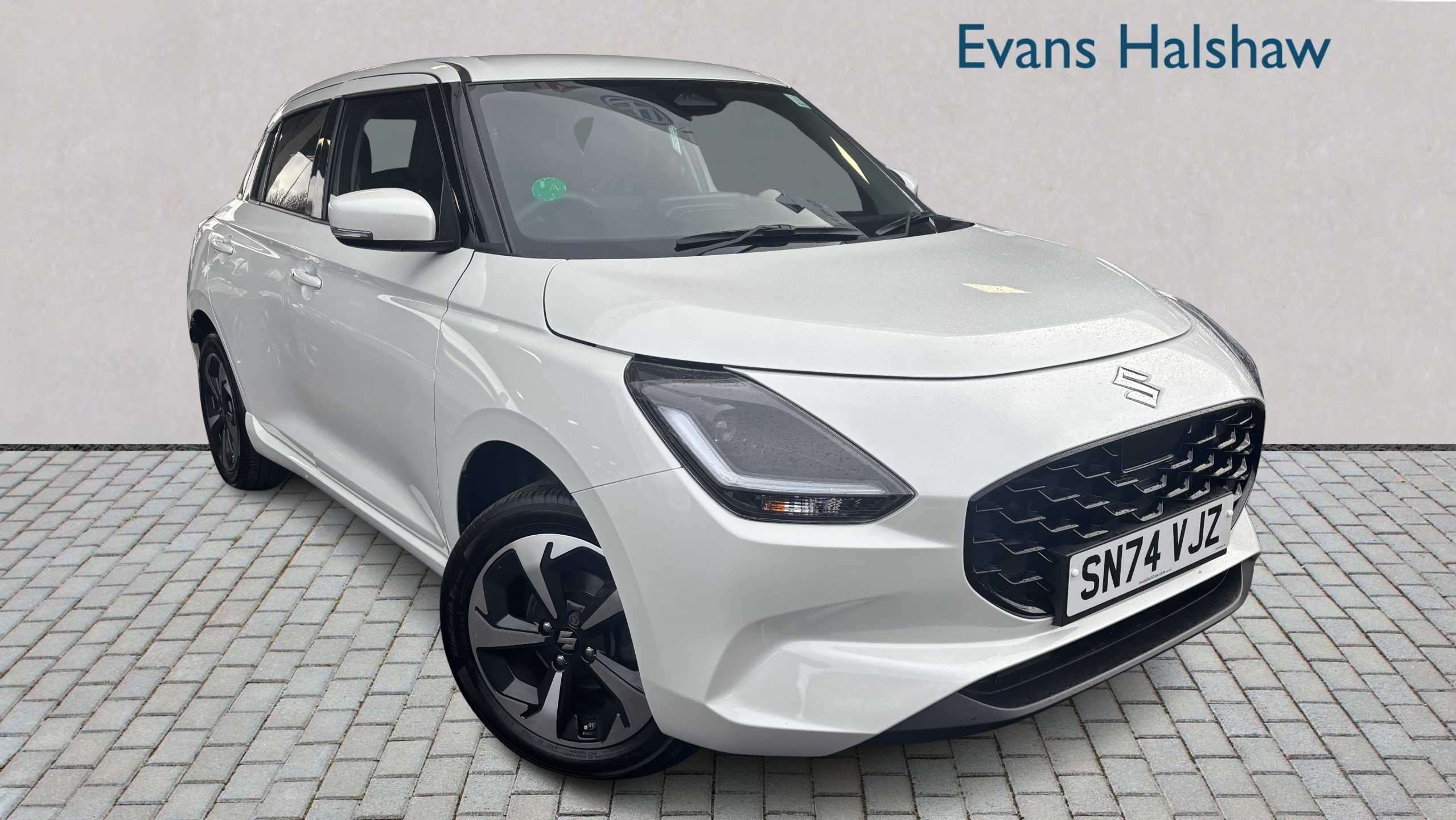 Main listing image - Suzuki Swift