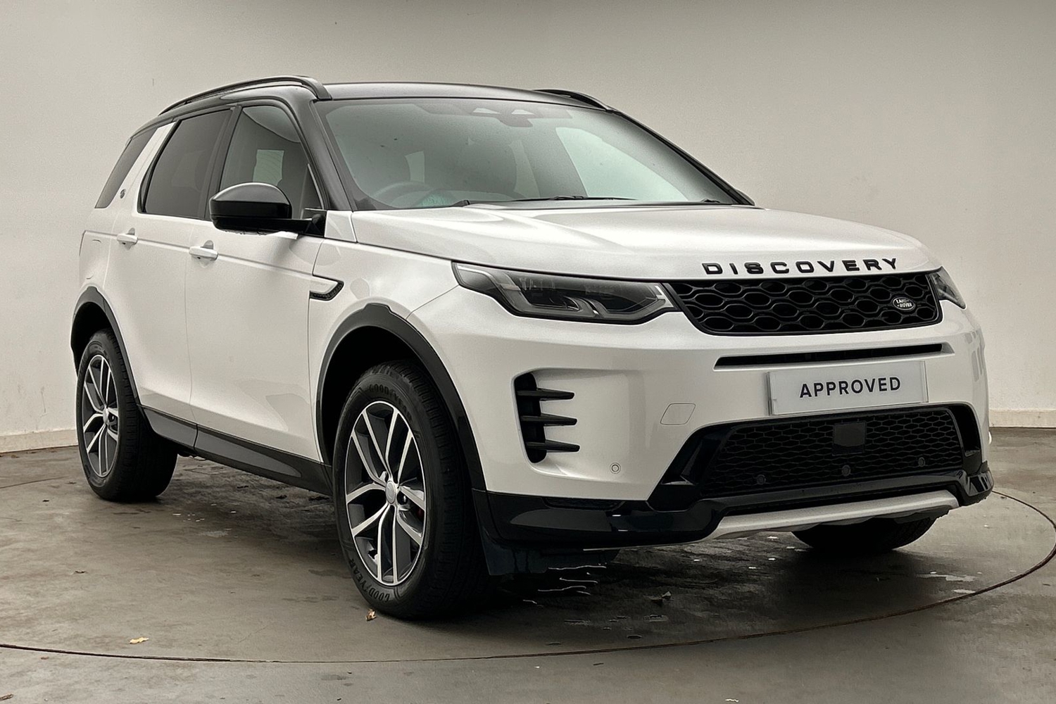 Main listing image - Land Rover Discovery Sport