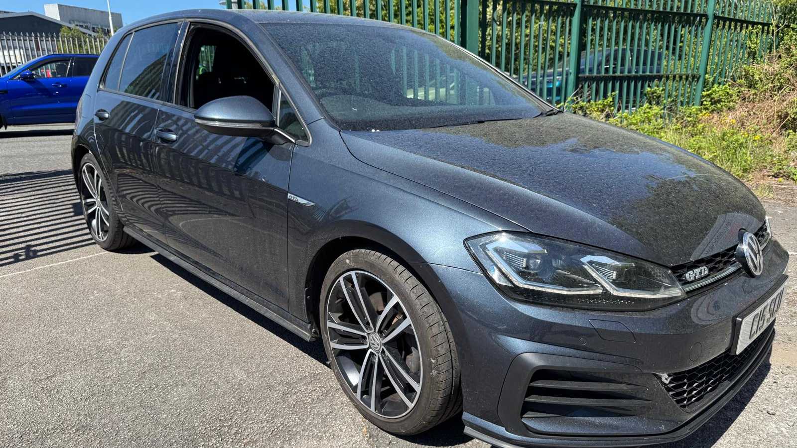 Main listing image - Volkswagen Golf