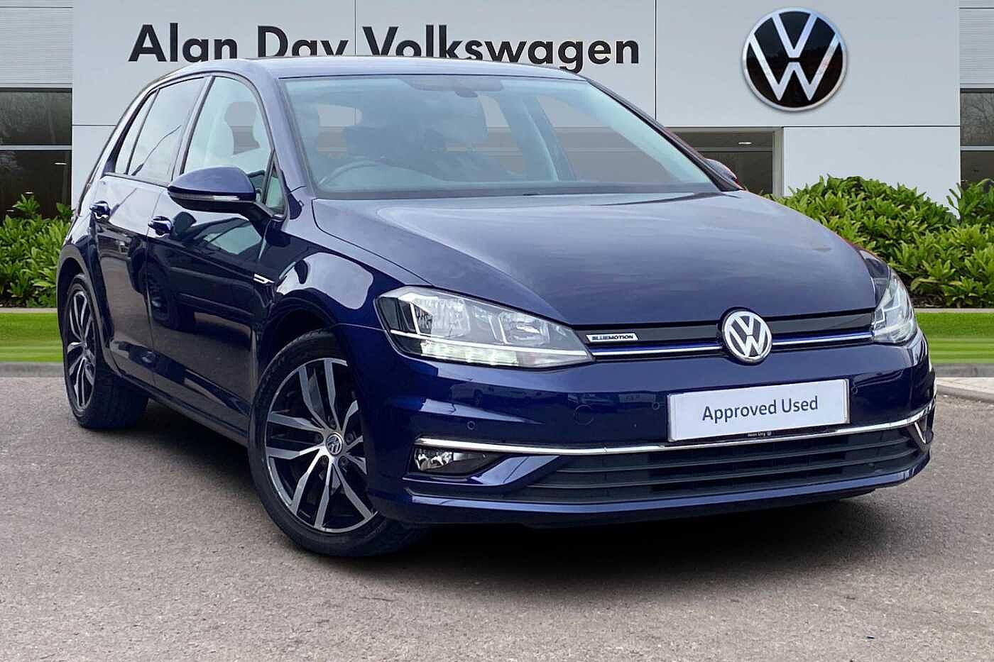 Main listing image - Volkswagen Golf