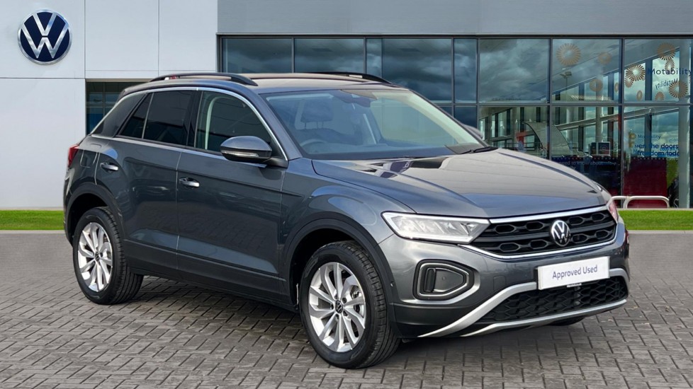 Main listing image - Volkswagen T-Roc