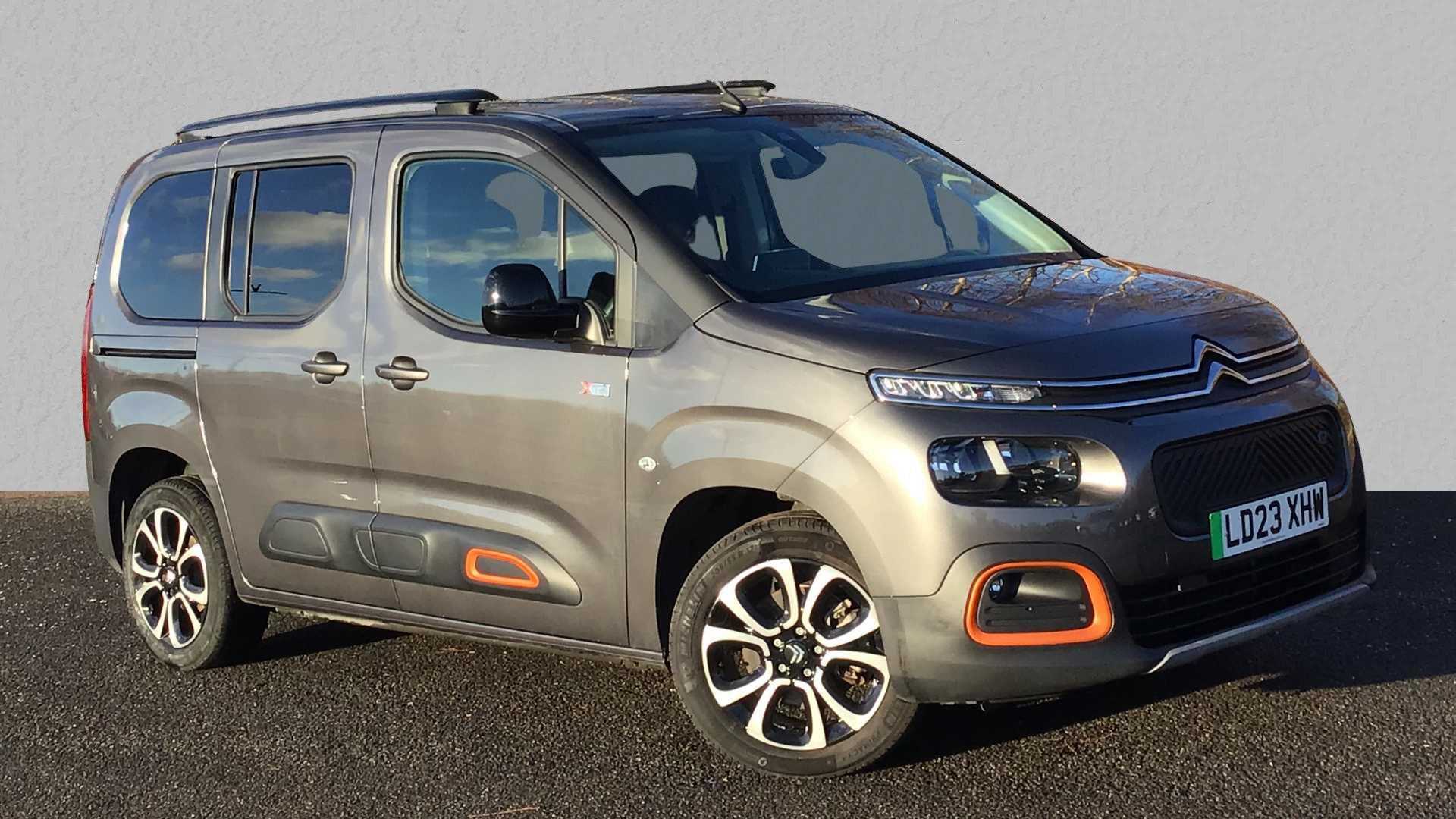 Main listing image - Citroen e-Berlingo