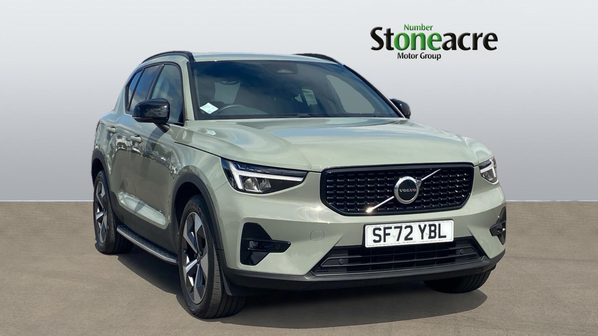 Main listing image - Volvo XC40