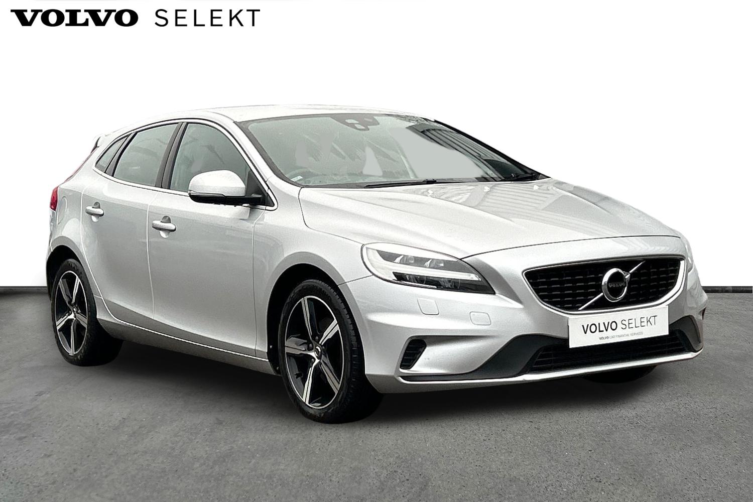 Main listing image - Volvo V40