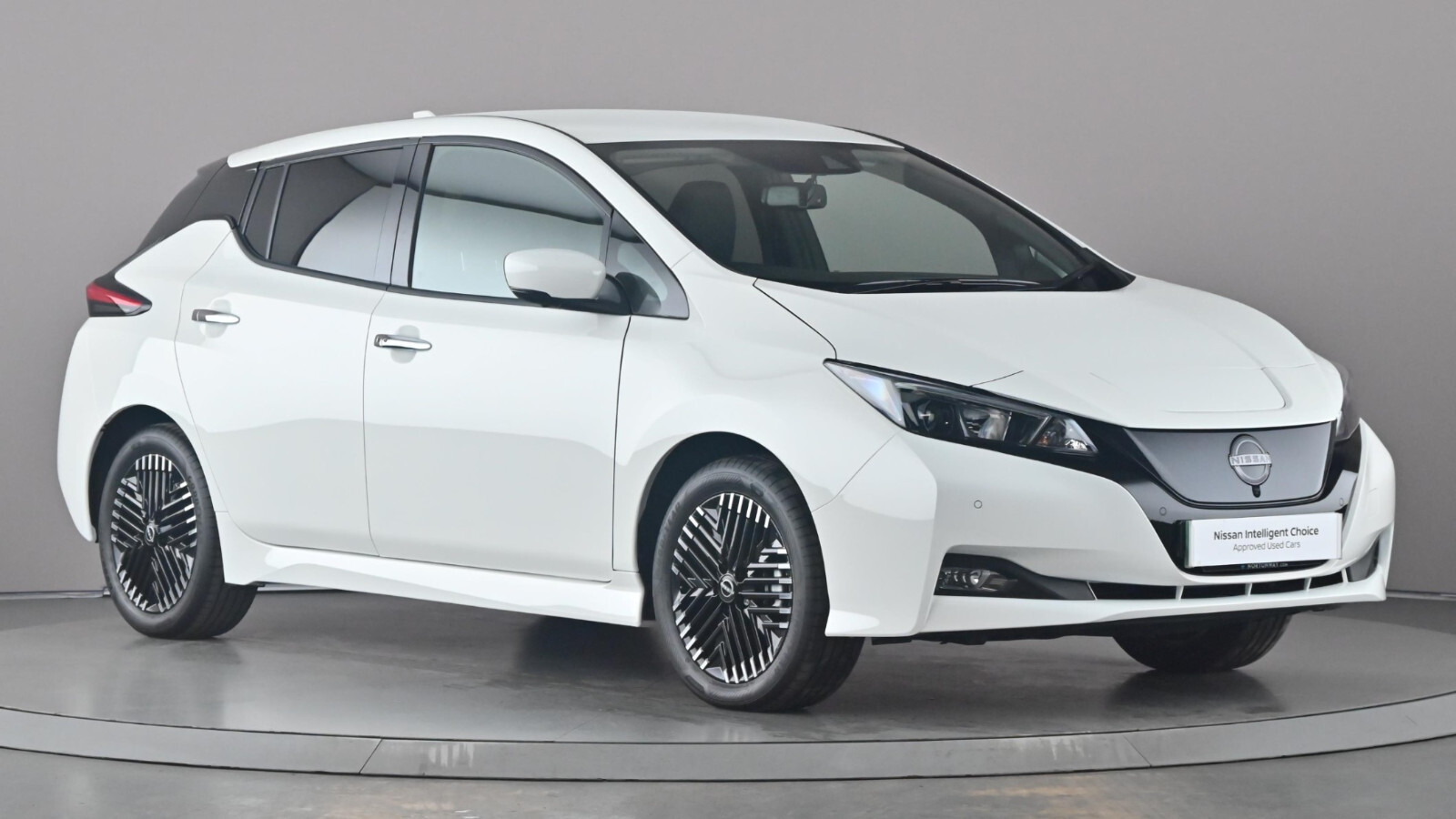 Main listing image - Nissan Leaf