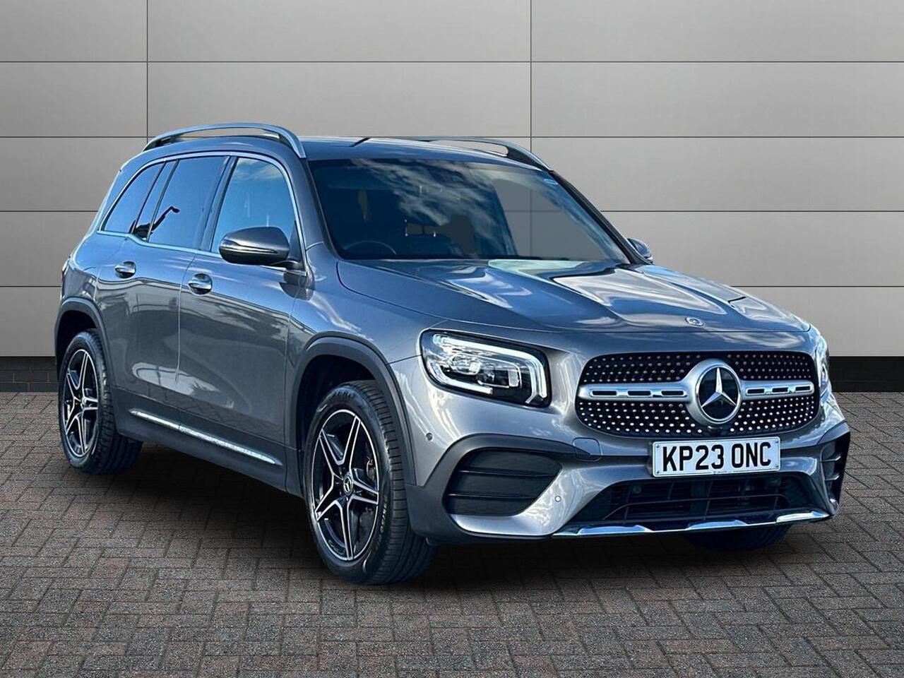 Main listing image - Mercedes-Benz GLB