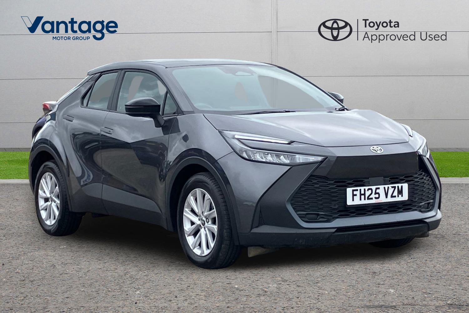 Main listing image - Toyota C-HR