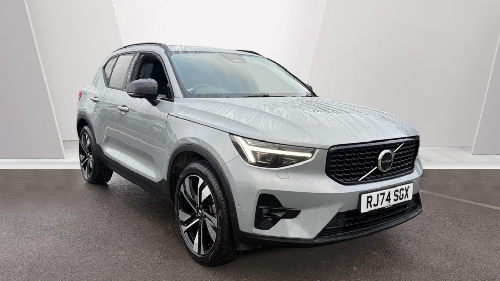 Main listing image - Volvo XC40