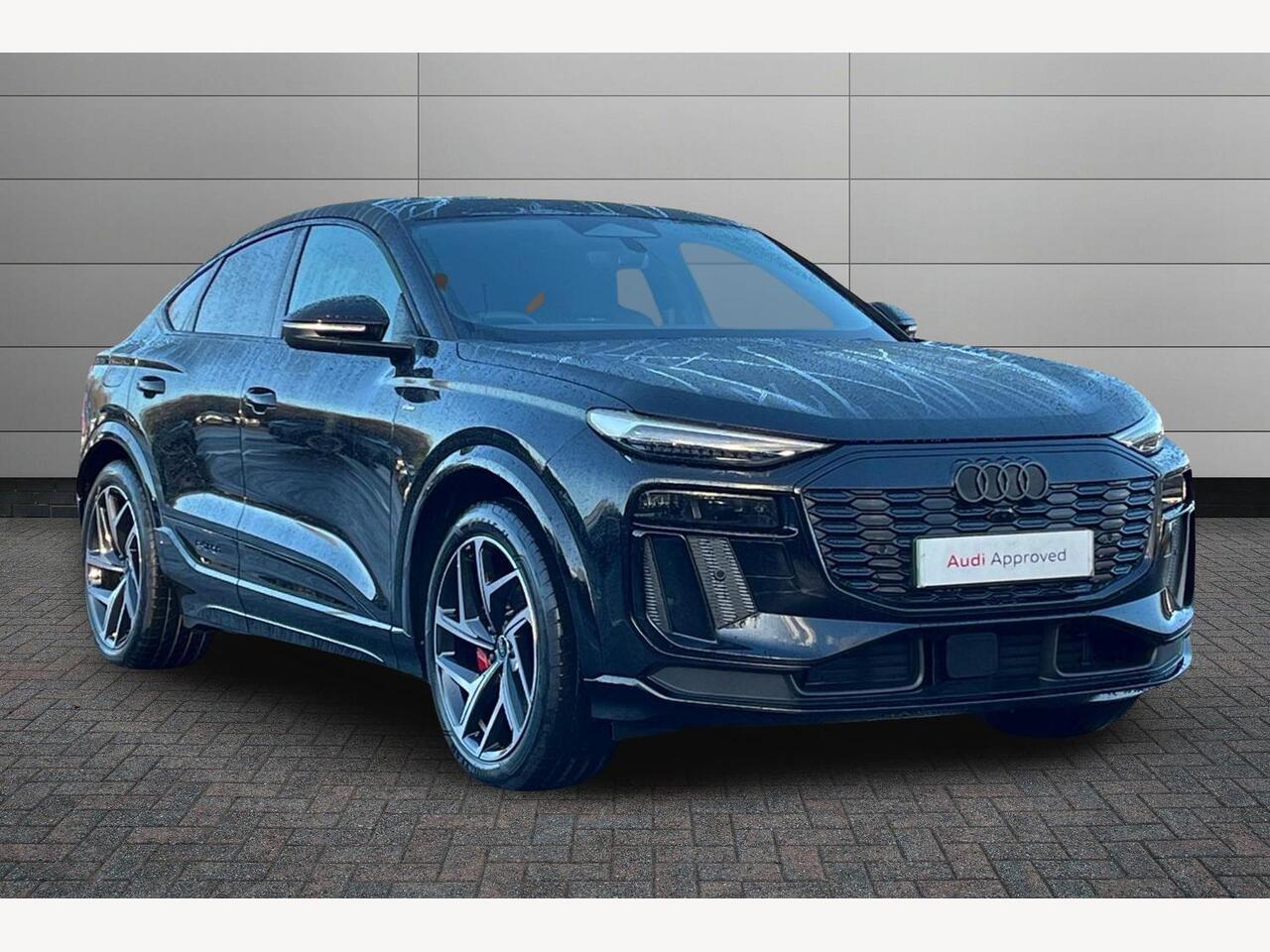 Main listing image - Audi Q6 e-tron