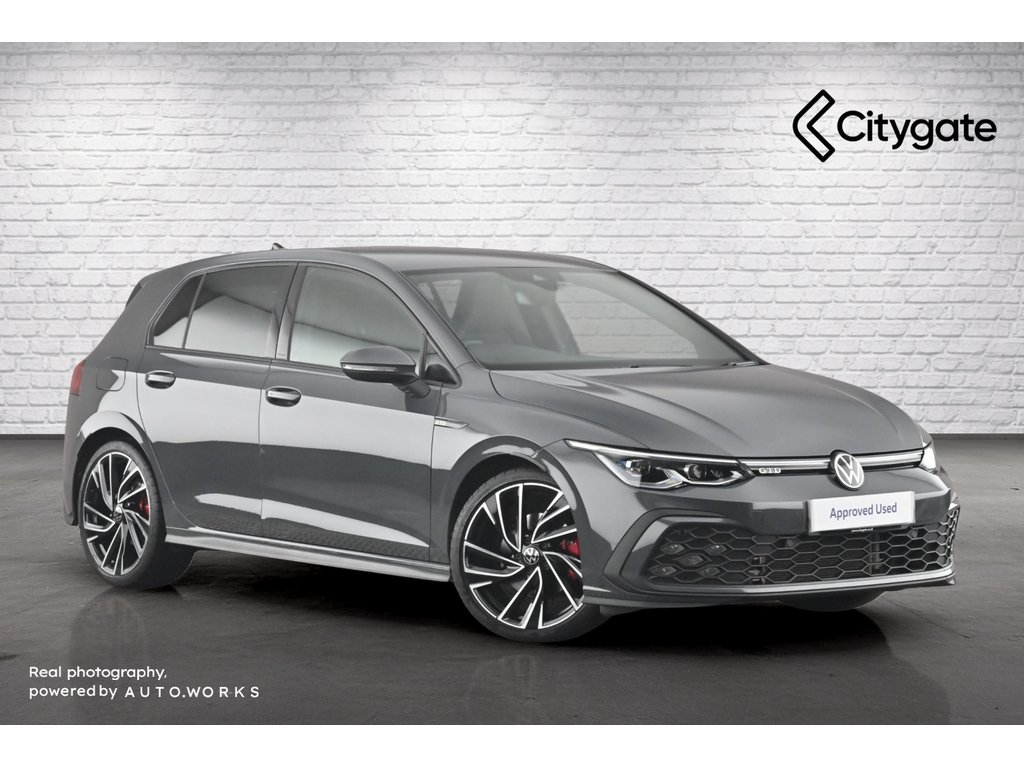 Main listing image - Volkswagen Golf