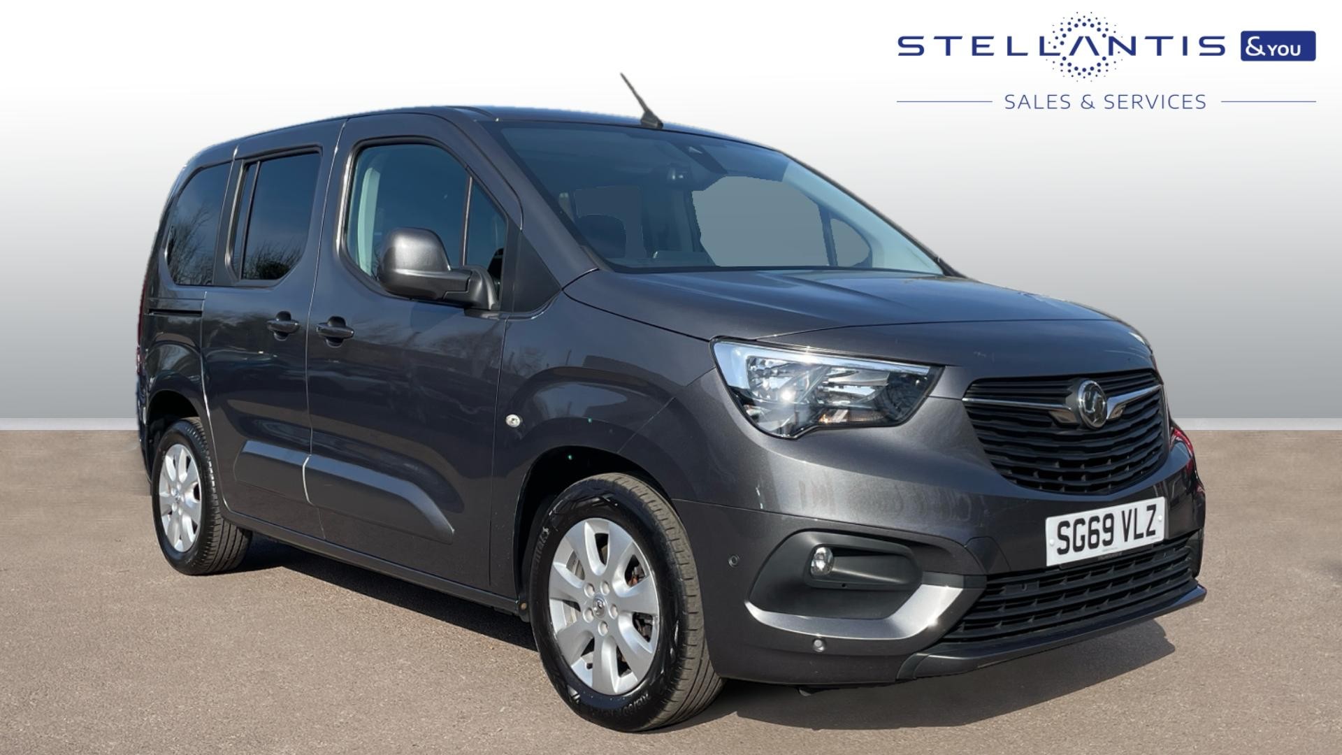 Main listing image - Vauxhall Combo Life