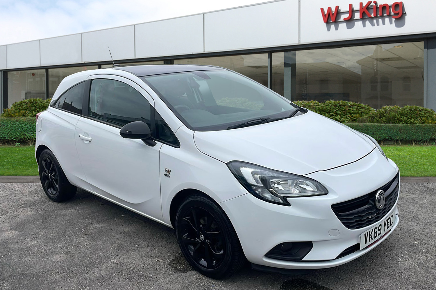 Main listing image - Vauxhall Corsa