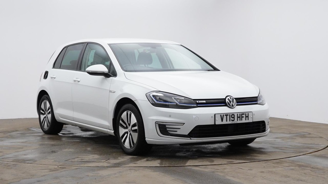 Main listing image - Volkswagen e-Golf