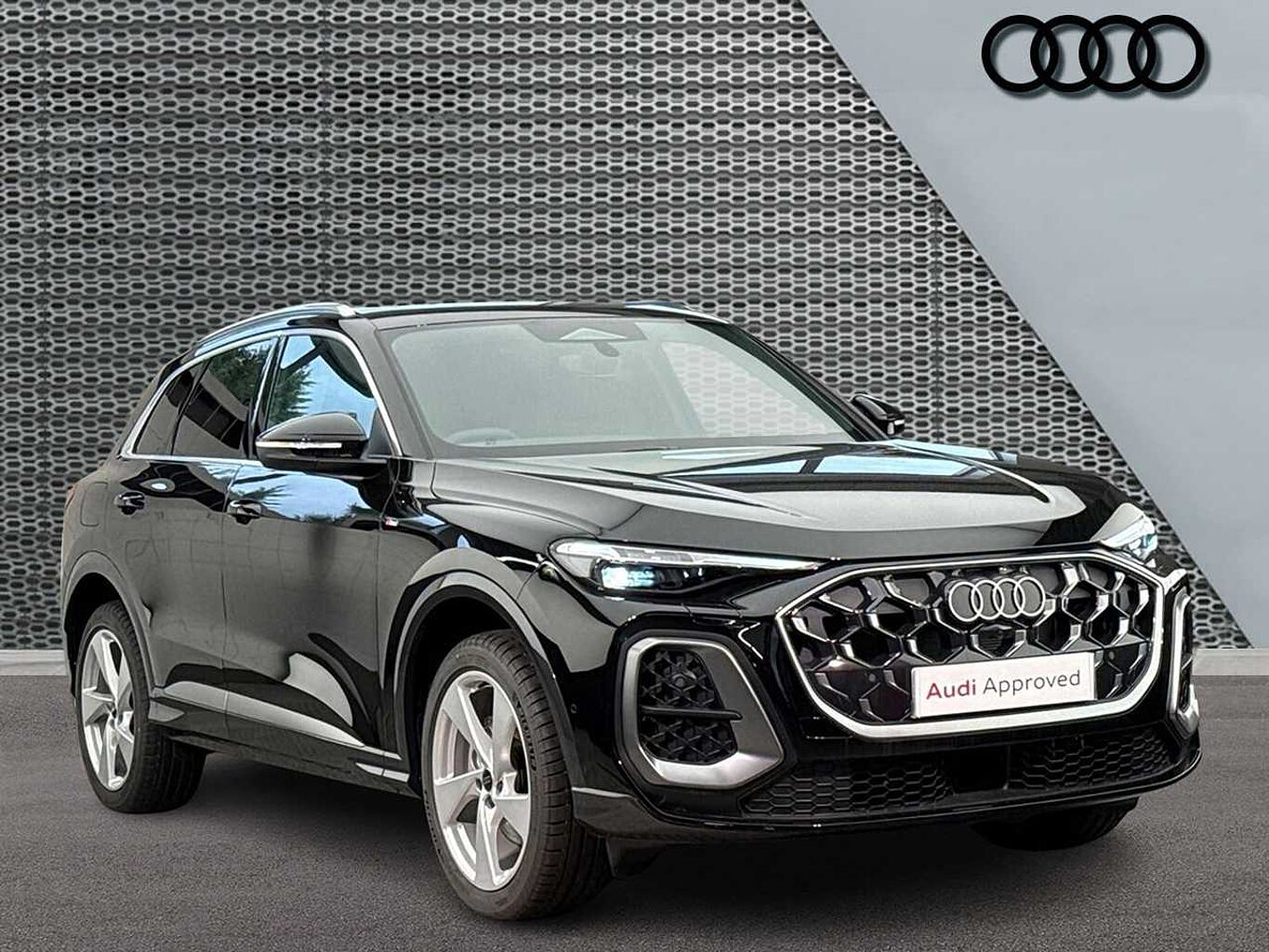 Main listing image - Audi Q5