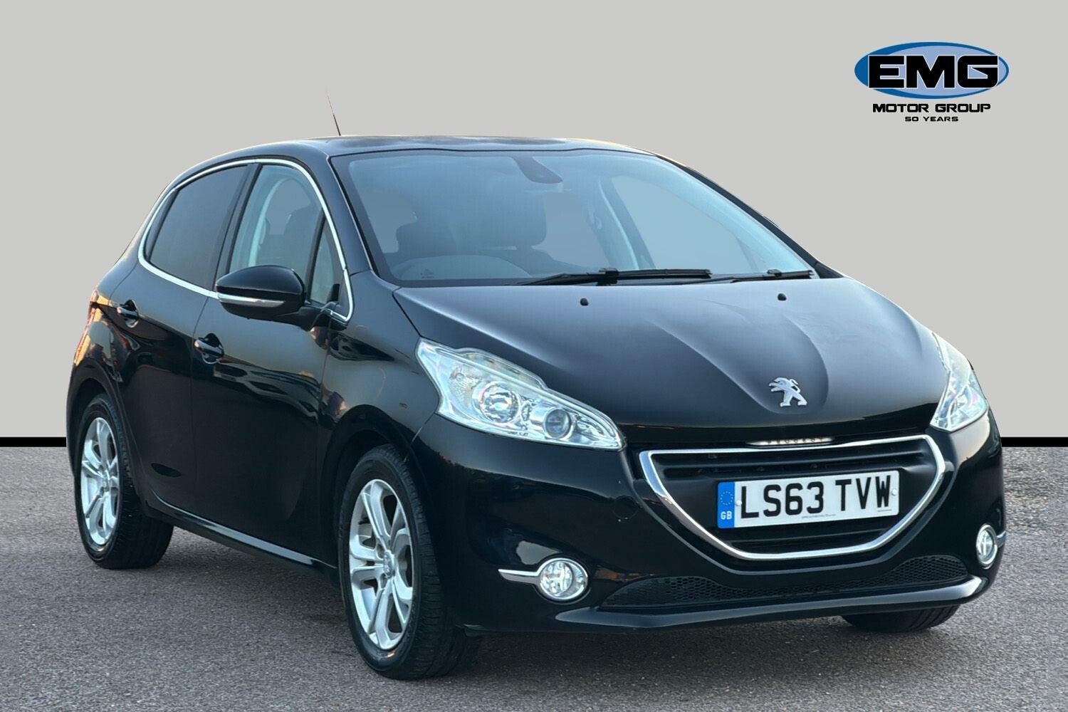 Main listing image - Peugeot 208