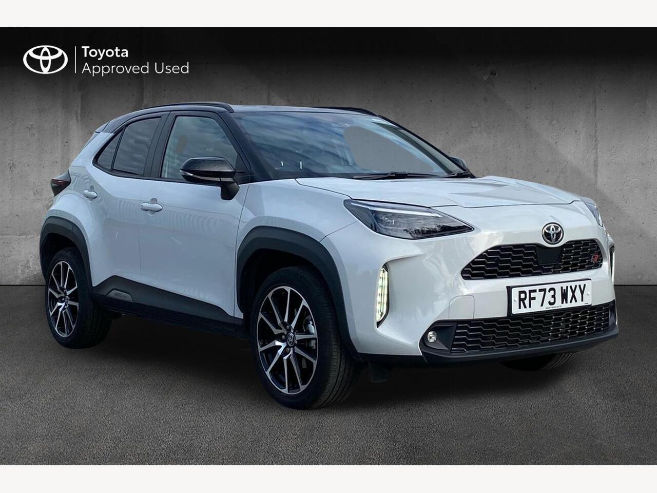 Main listing image - Toyota Yaris Cross