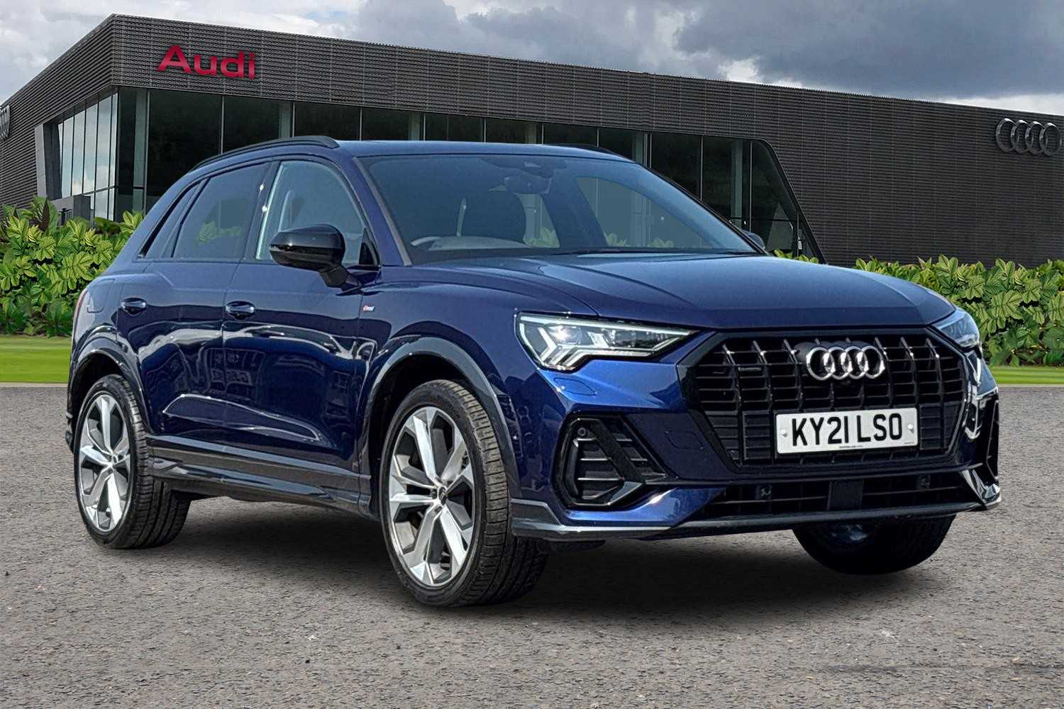 Main listing image - Audi Q3