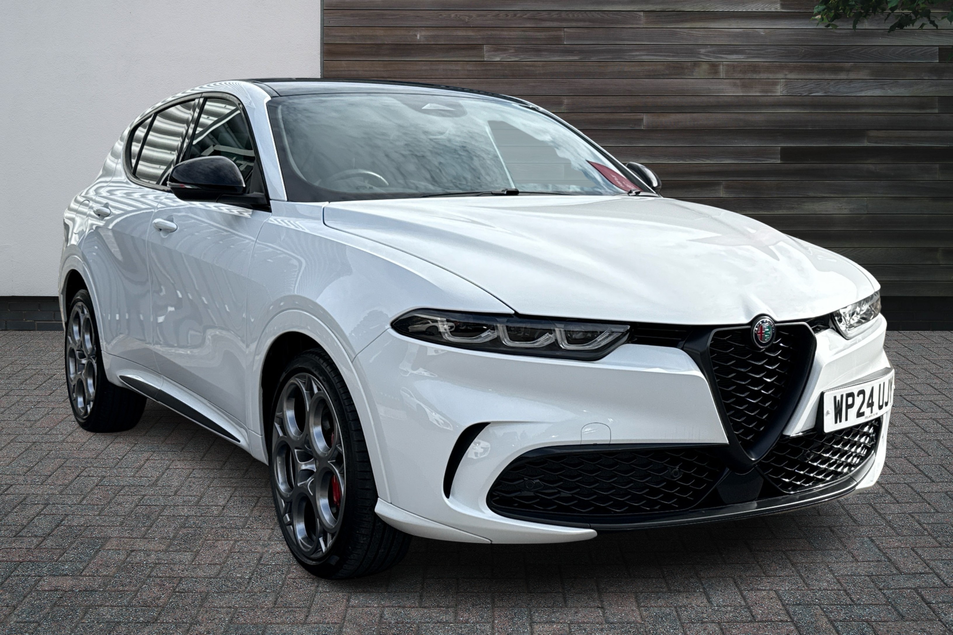 Main listing image - Alfa Romeo Tonale