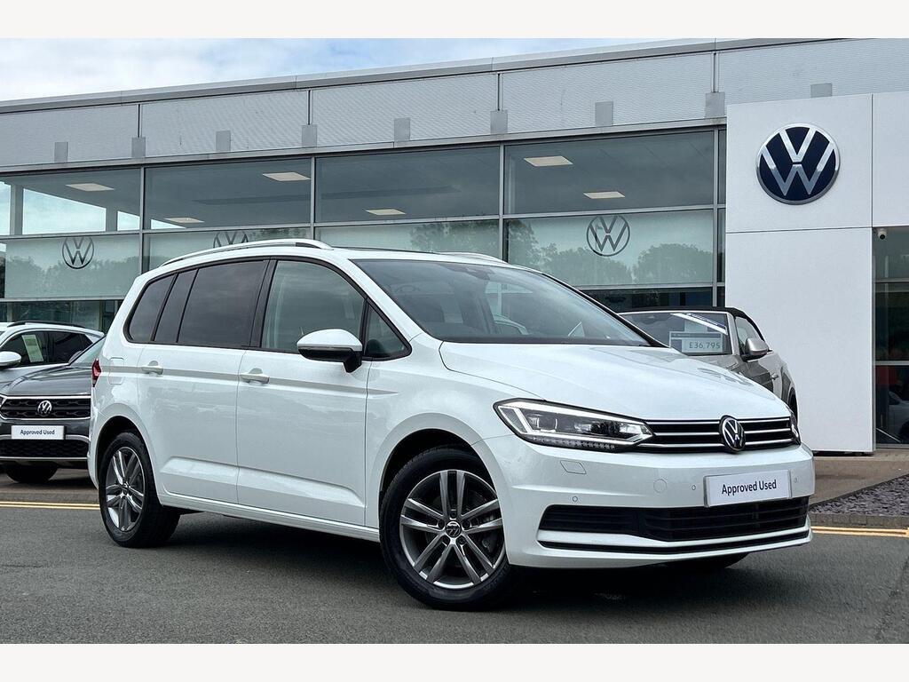 Main listing image - Volkswagen Touran
