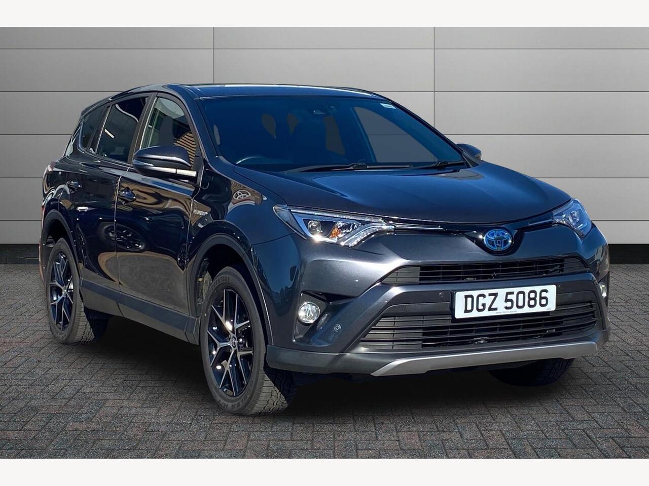 Main listing image - Toyota RAV4