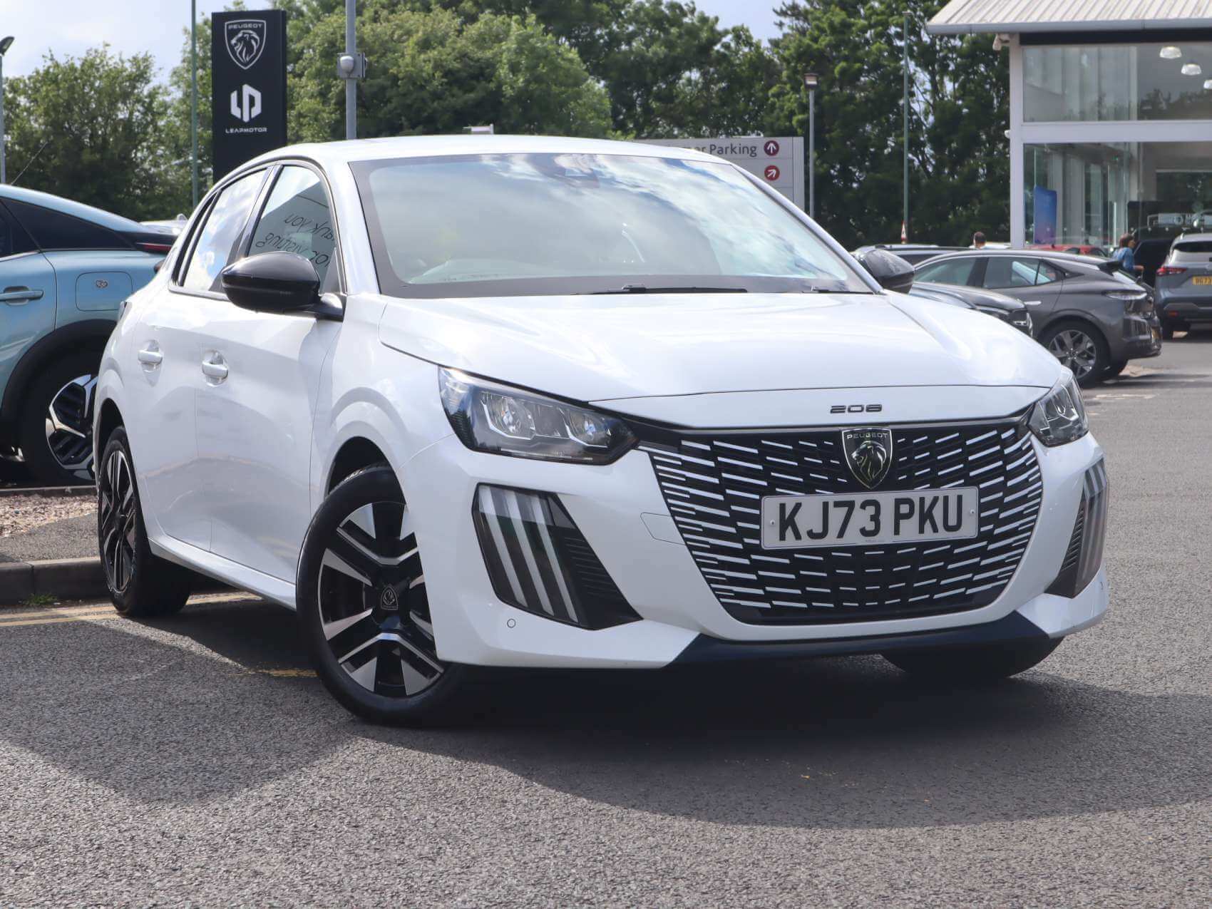 Main listing image - Peugeot 208