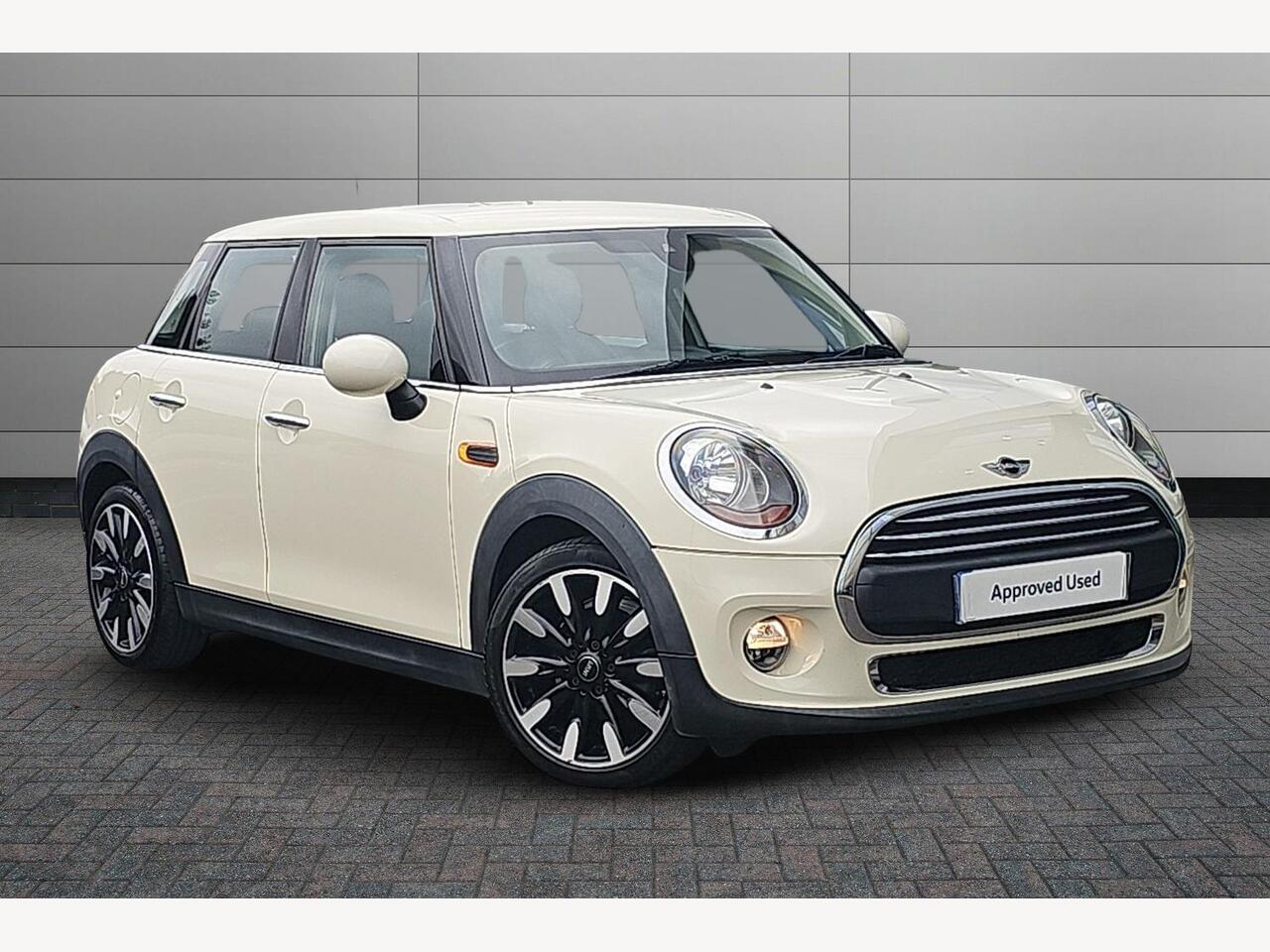 Main listing image - MINI Hatchback 5dr