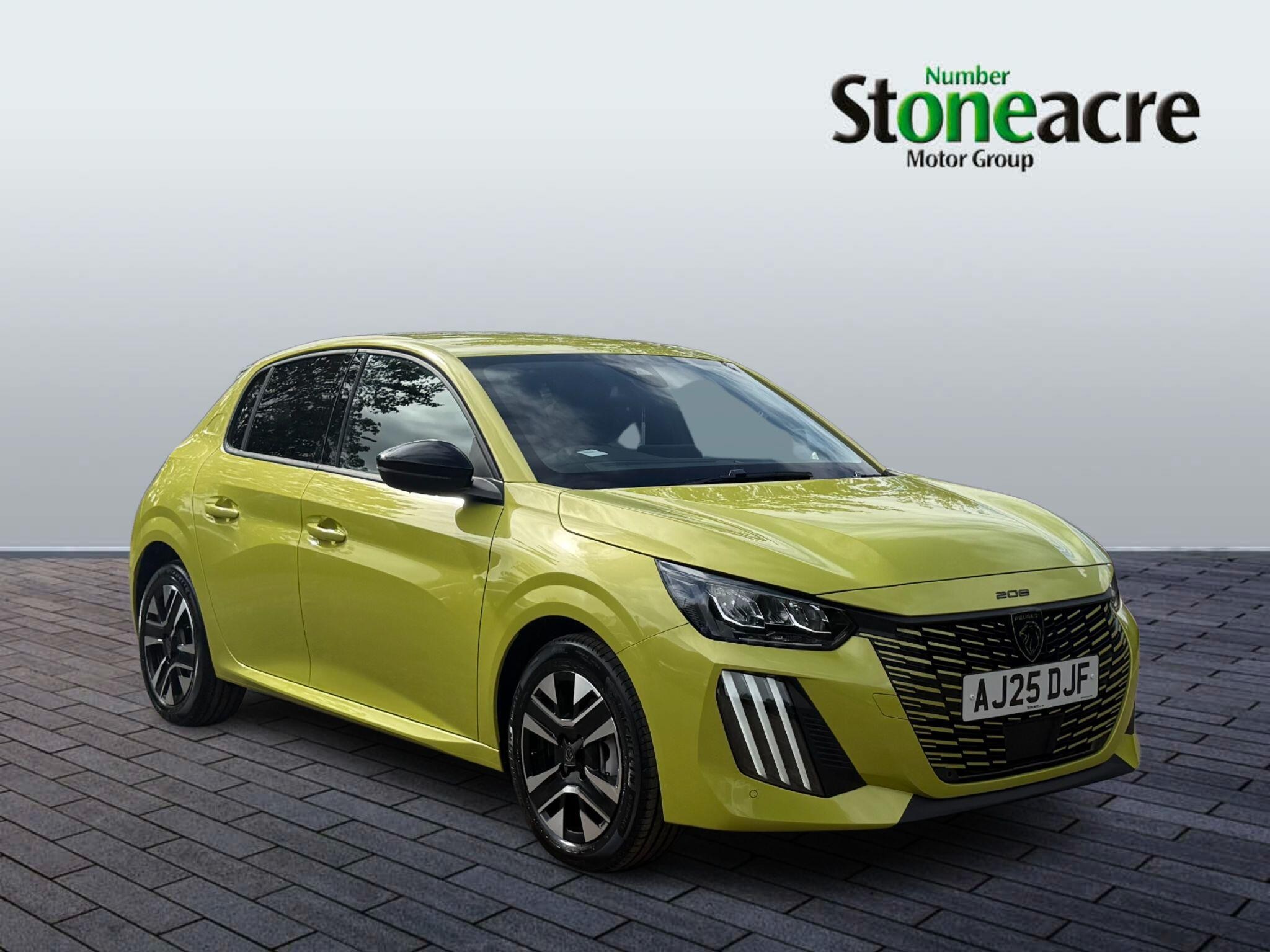 Main listing image - Peugeot 208