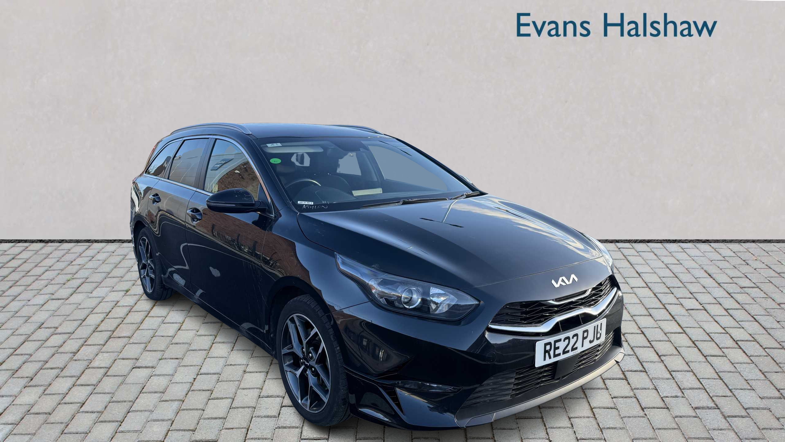 Main listing image - Kia Ceed SW