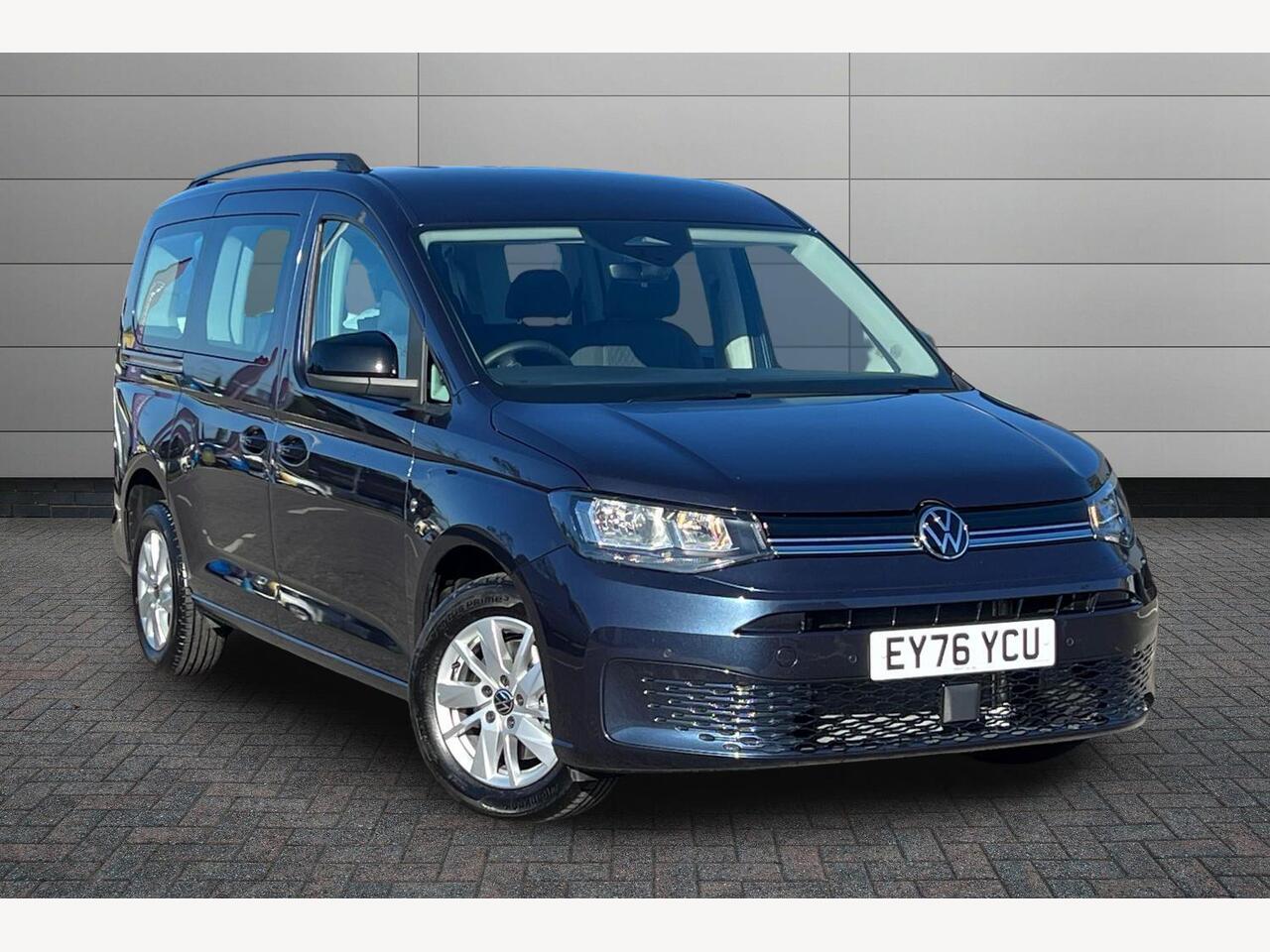 Main listing image - Volkswagen Caddy Maxi