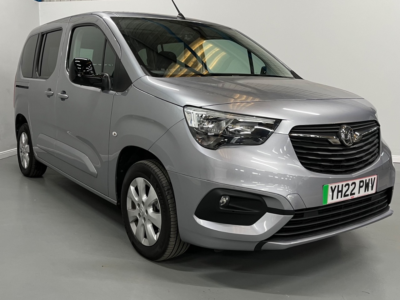 Main listing image - Vauxhall Combo Life-e