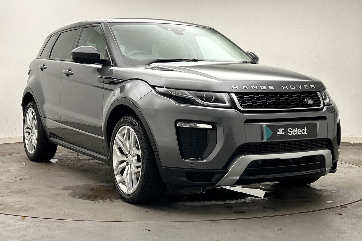 Main listing image - Land Rover Range Rover Evoque