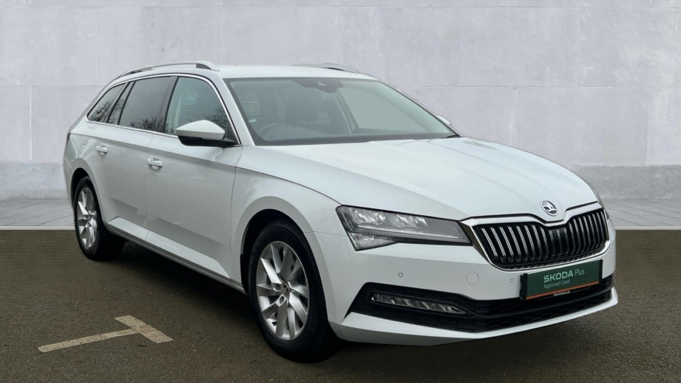 Main listing image - Skoda Superb Estate