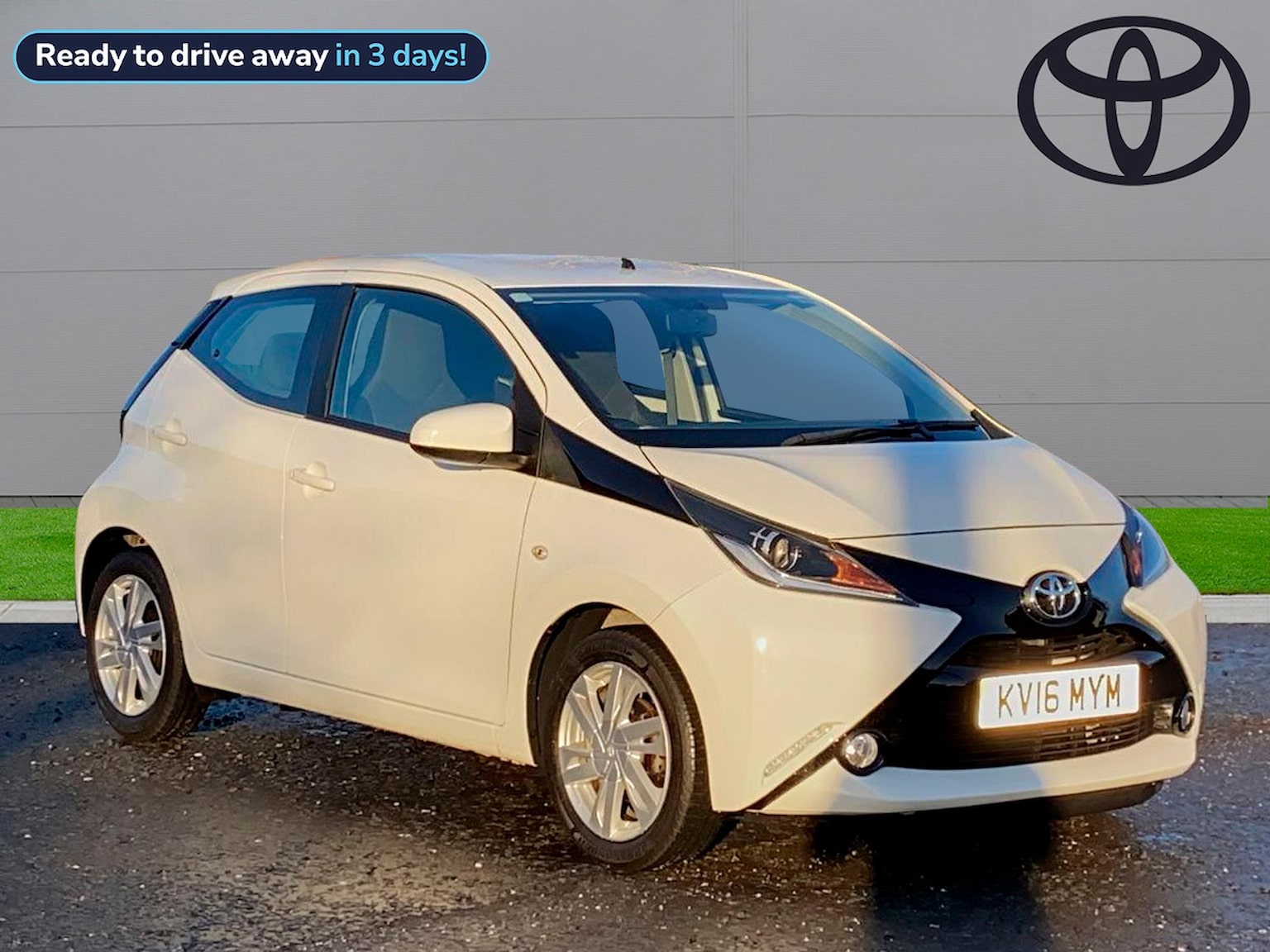 Main listing image - Toyota Aygo