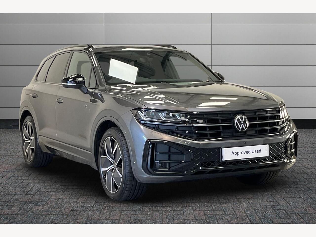 Main listing image - Volkswagen Touareg