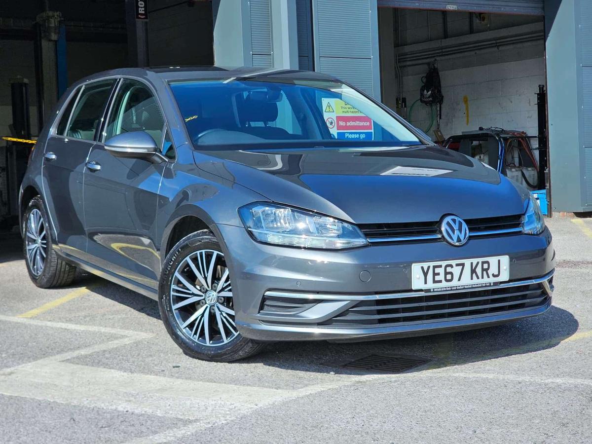 Main listing image - Volkswagen Golf