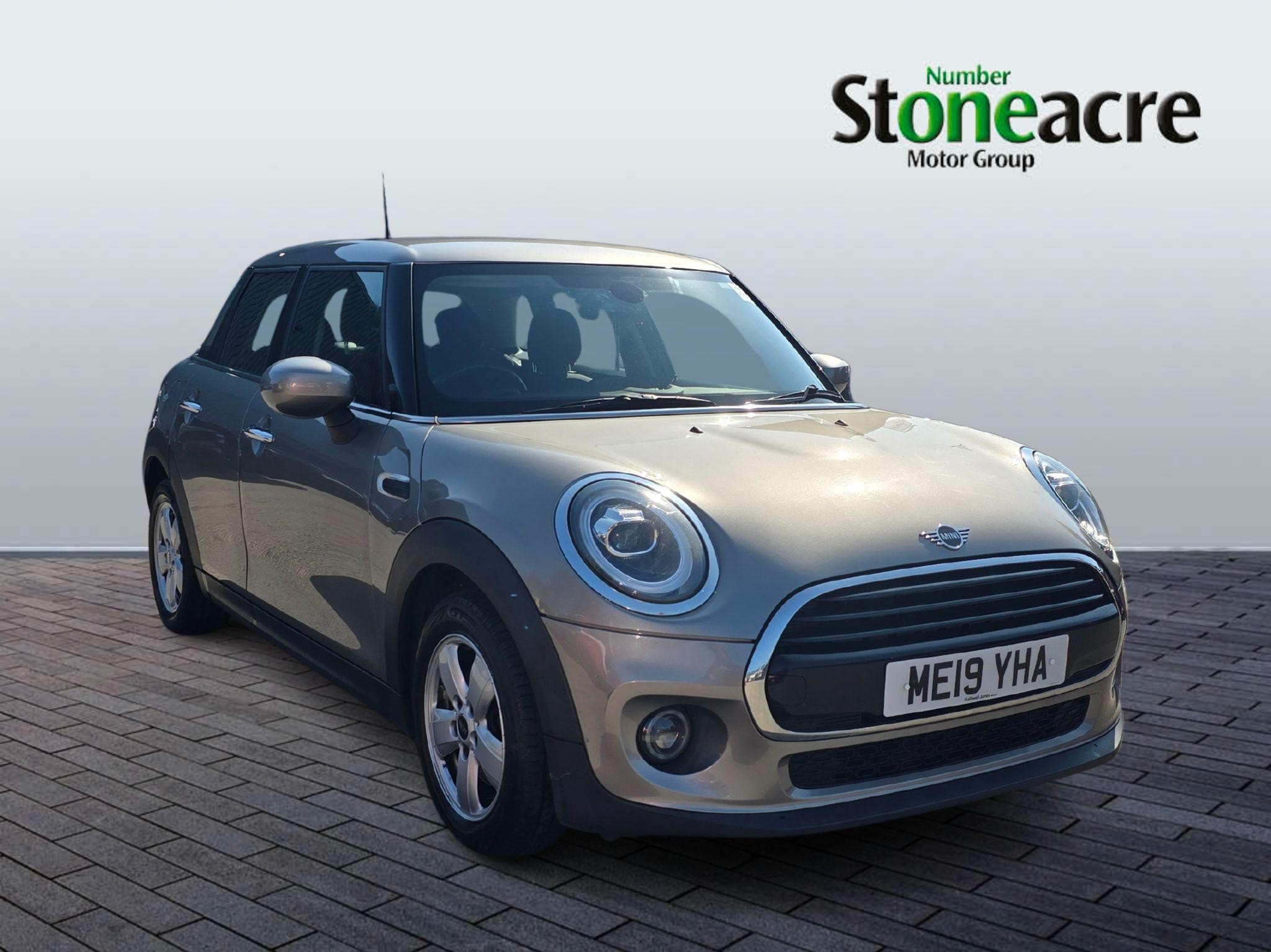 Main listing image - MINI Hatchback 5dr