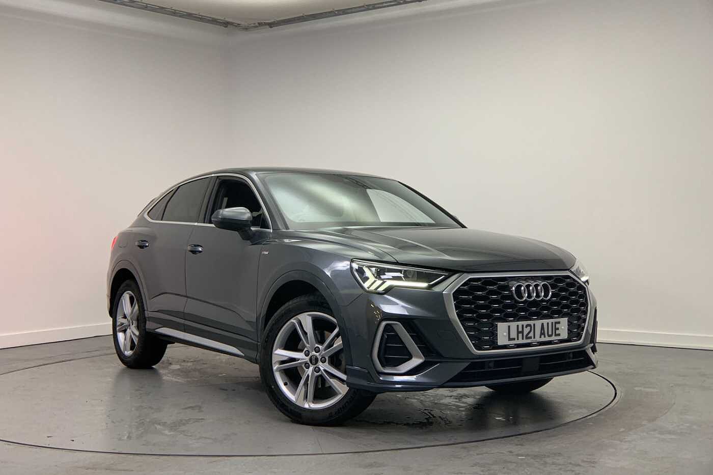 Main listing image - Audi Q3