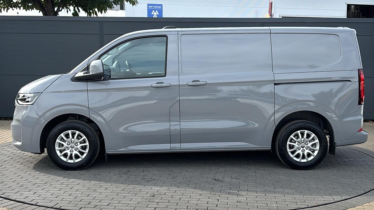 Main listing image - Volkswagen Transporter