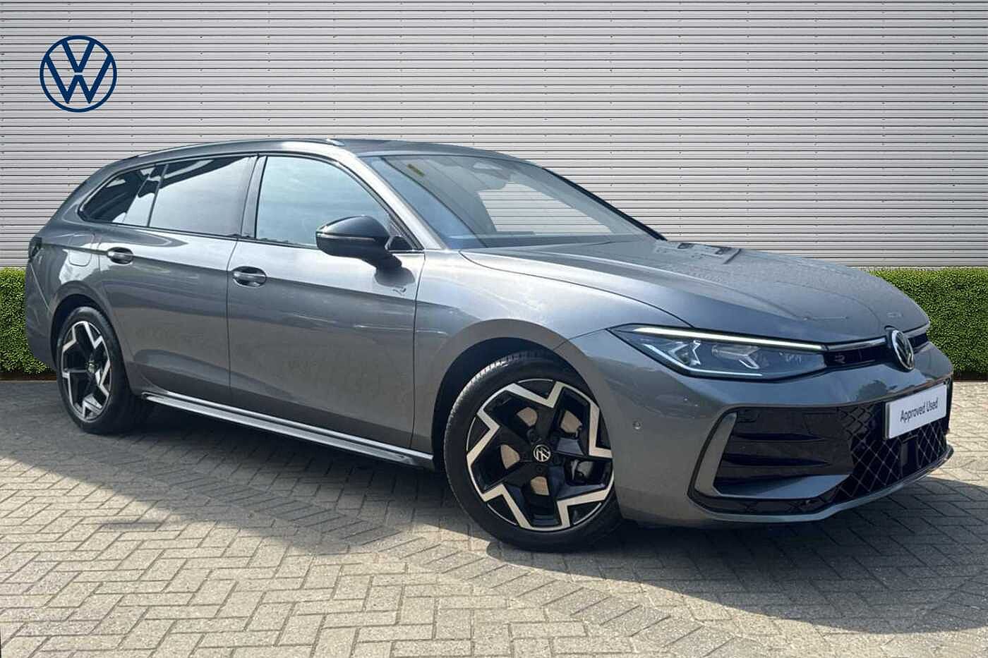 Main listing image - Volkswagen Passat