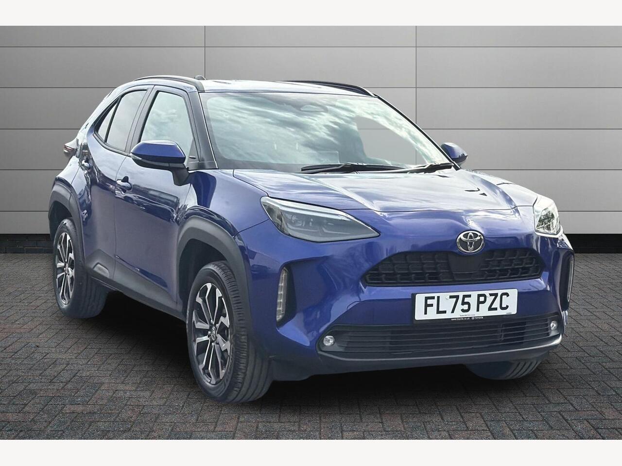 Main listing image - Toyota Yaris Cross
